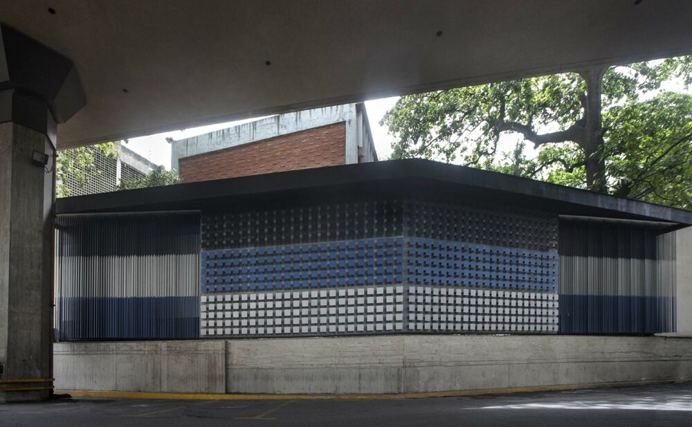Soto, Cuadrados vibrantes y progresión - Progresión y cuadrados vibrantes, 1972. Teatro Teresa Carreño, Caracas